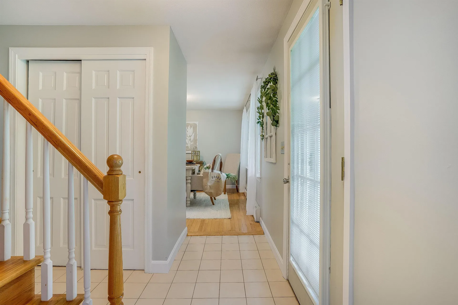 17 Thoreau Drive Nashua NH 03062-2452