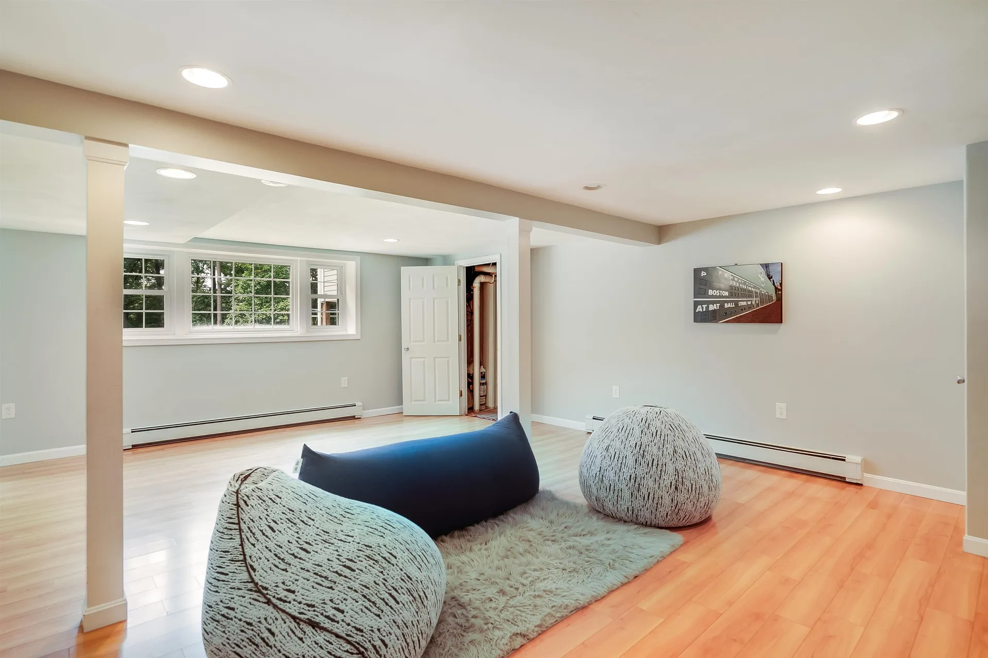 17 Thoreau Drive Nashua NH 03062-2452