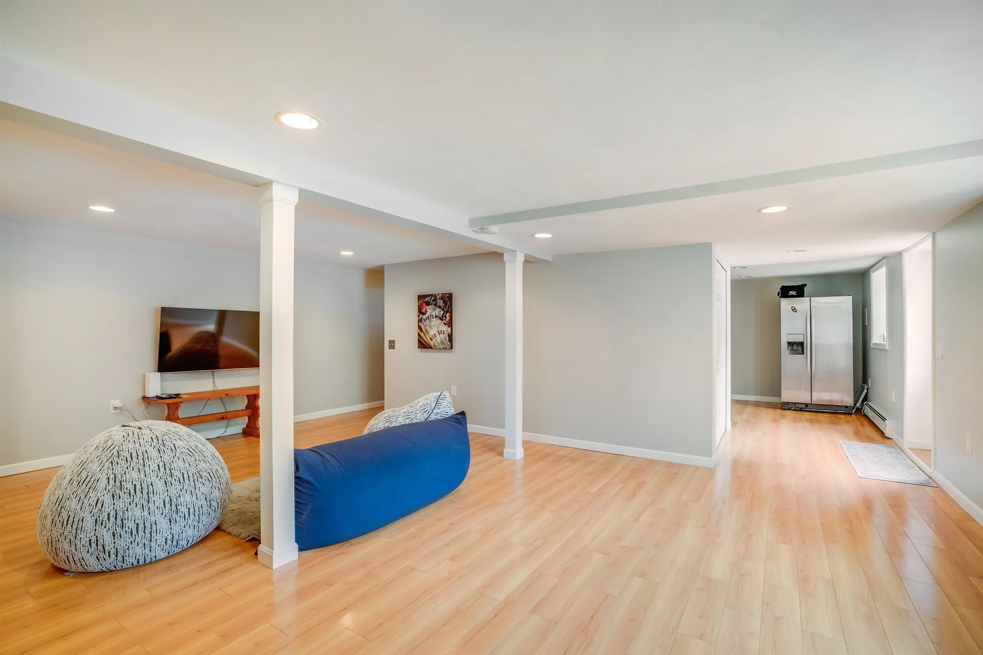 17 Thoreau Drive Nashua NH 03062-2452
