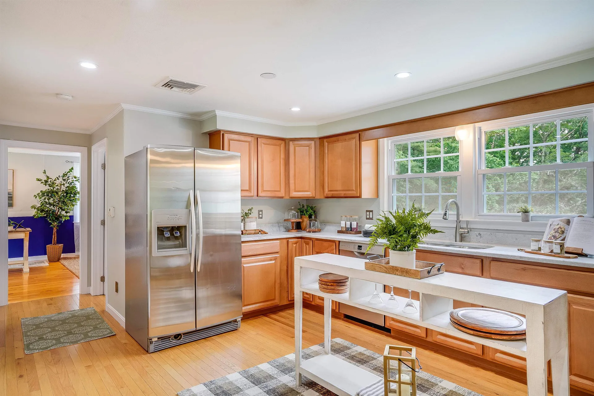 17 Thoreau Drive Nashua NH 03062-2452