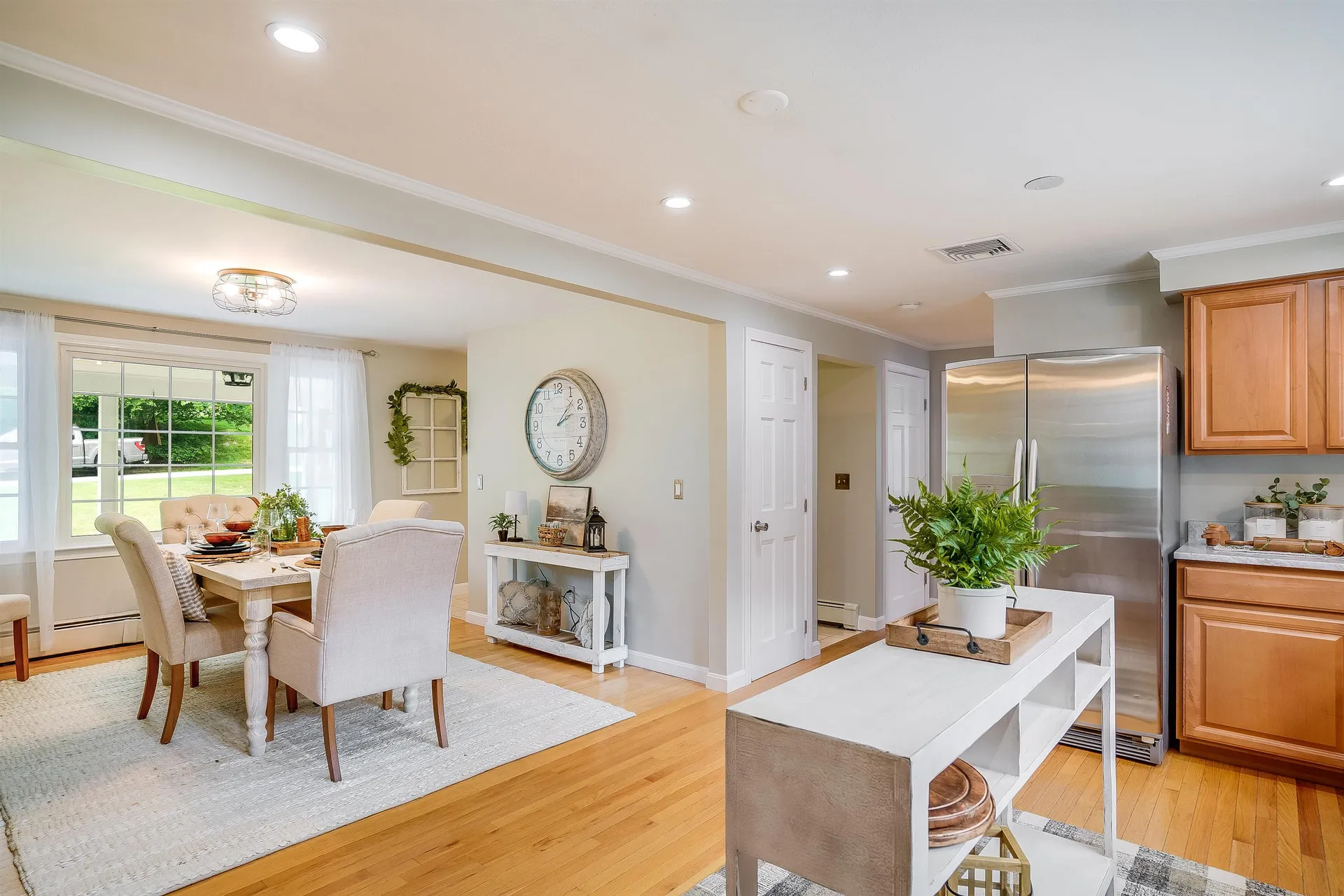 17 Thoreau Drive Nashua NH 03062-2452