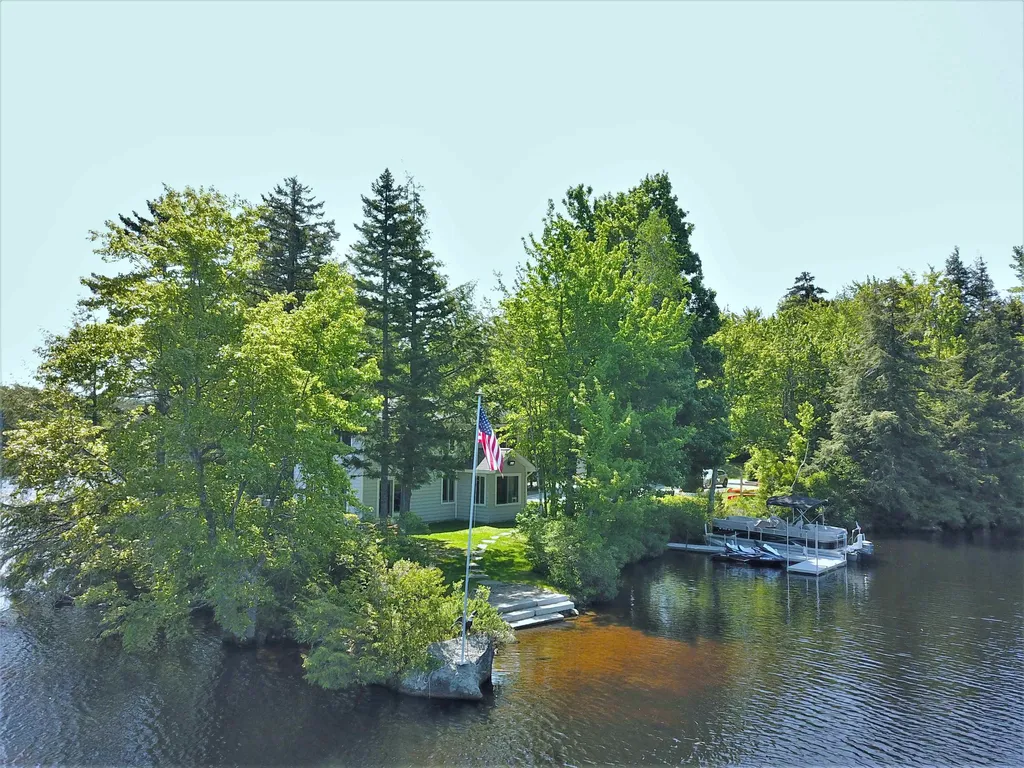 62 Birch Point Way Washington NH 03280