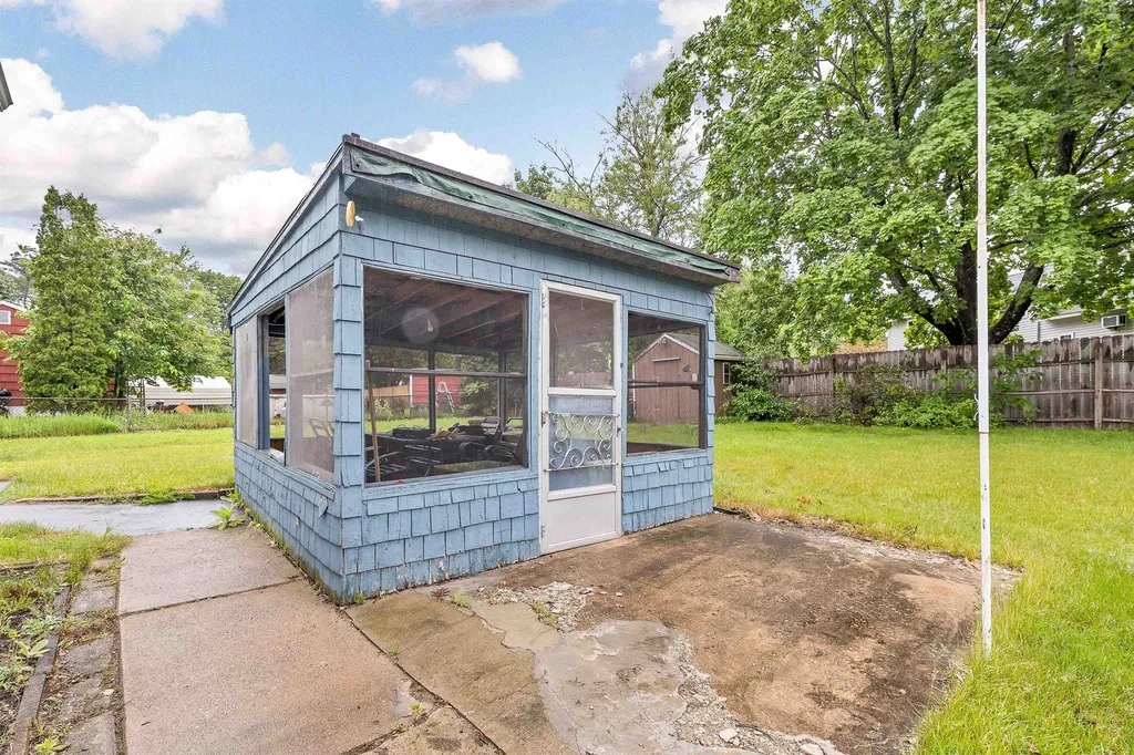 6 Cheyenne Street Dover NH 03820