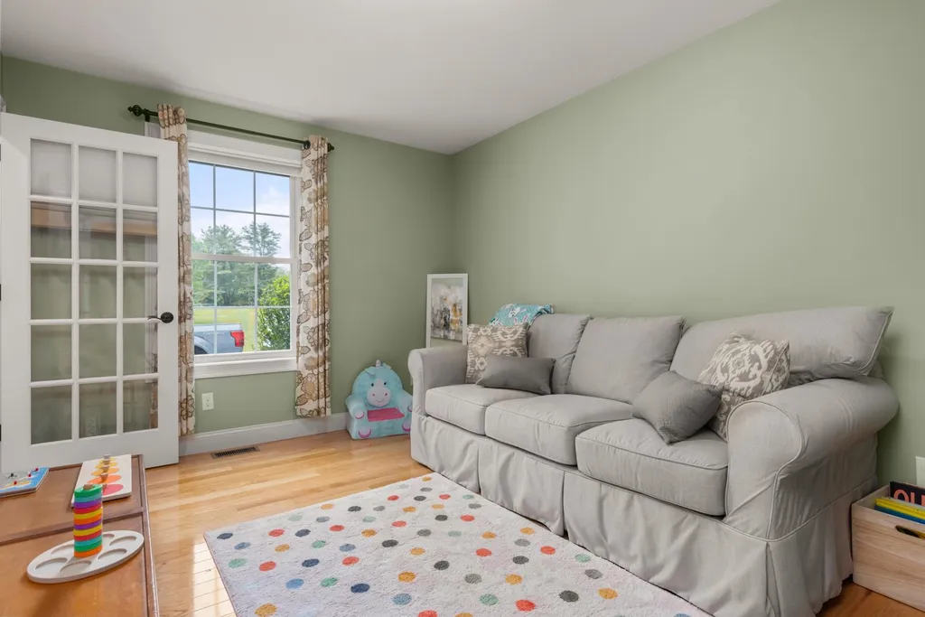 39 Post Road North Hampton NH 03862