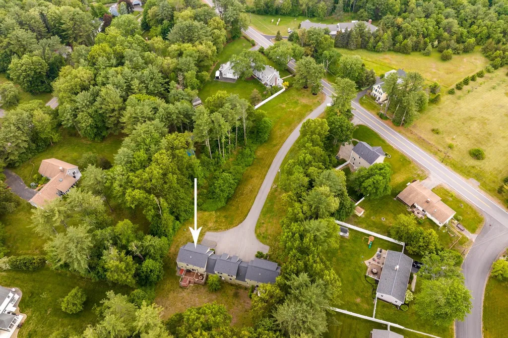 39 Post Road North Hampton NH 03862