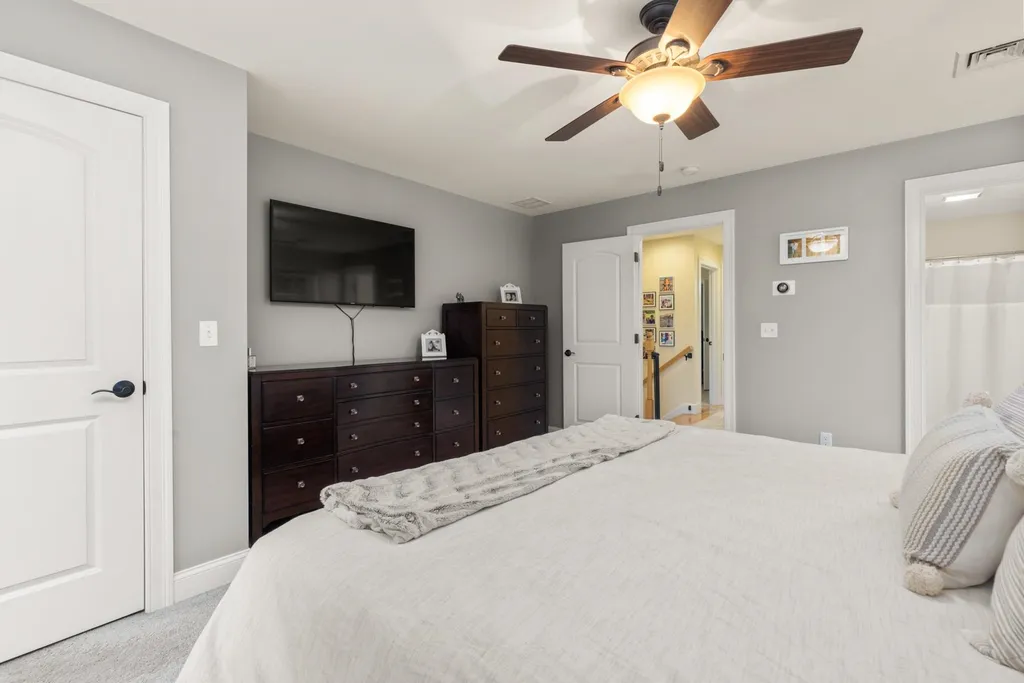 39 Post Road North Hampton NH 03862