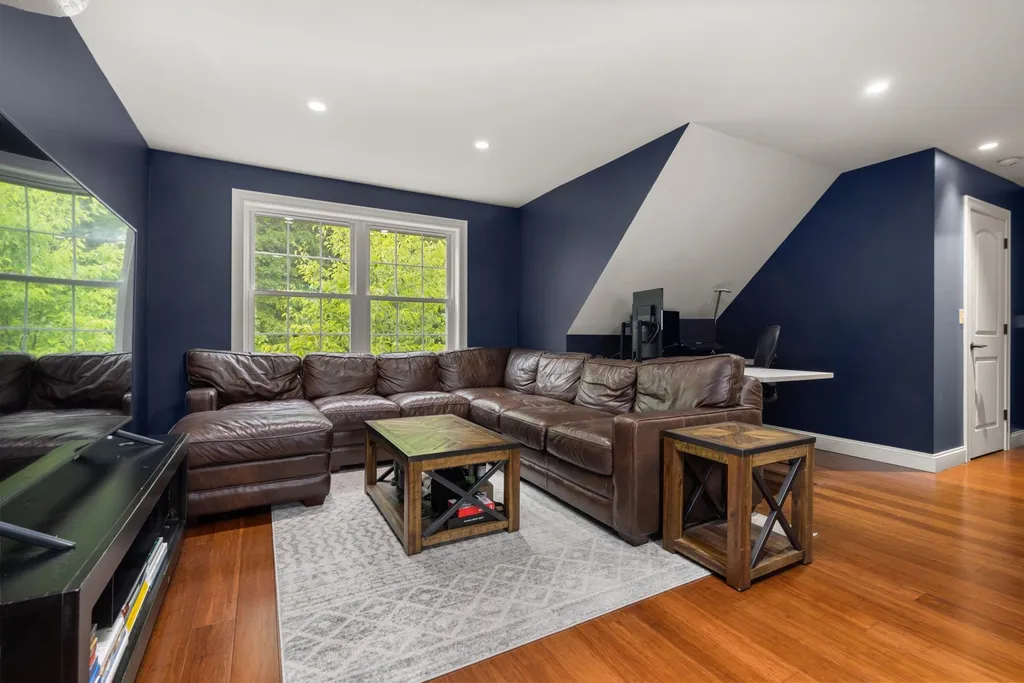 39 Post Road North Hampton NH 03862