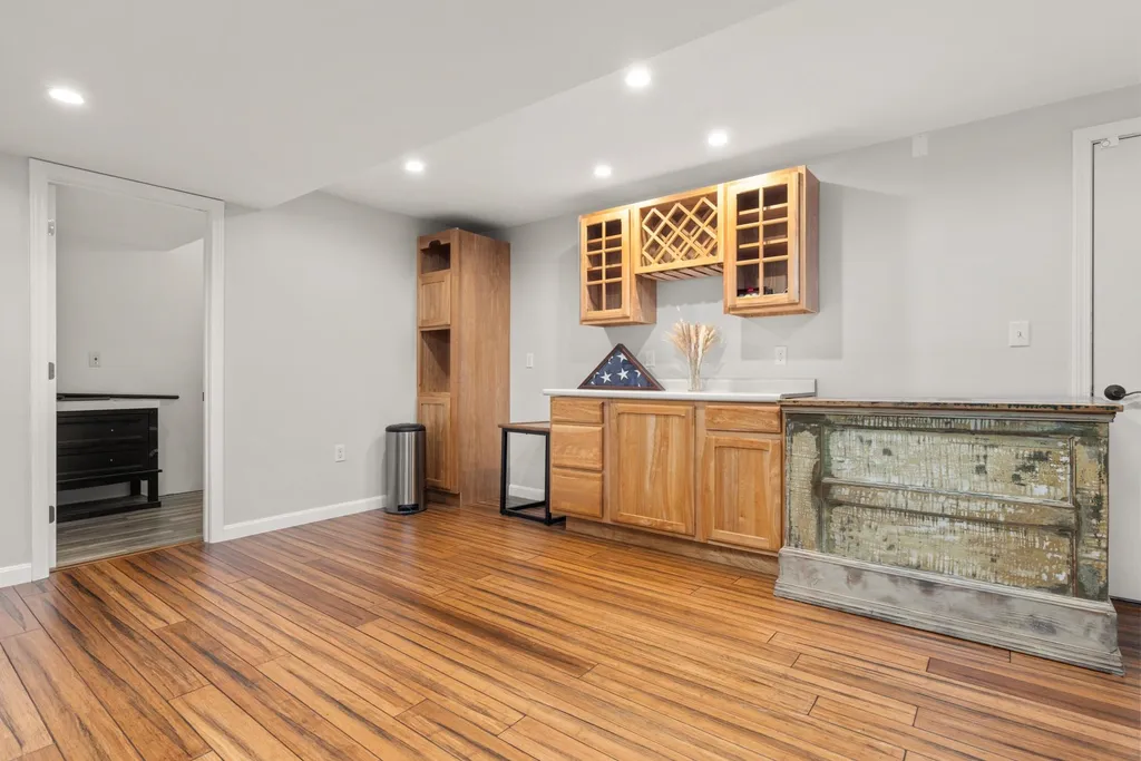 39 Post Road North Hampton NH 03862