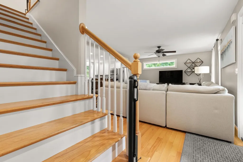 39 Post Road North Hampton NH 03862