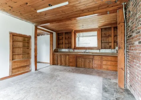 173 Agassiz Street Bethlehem NH 03574