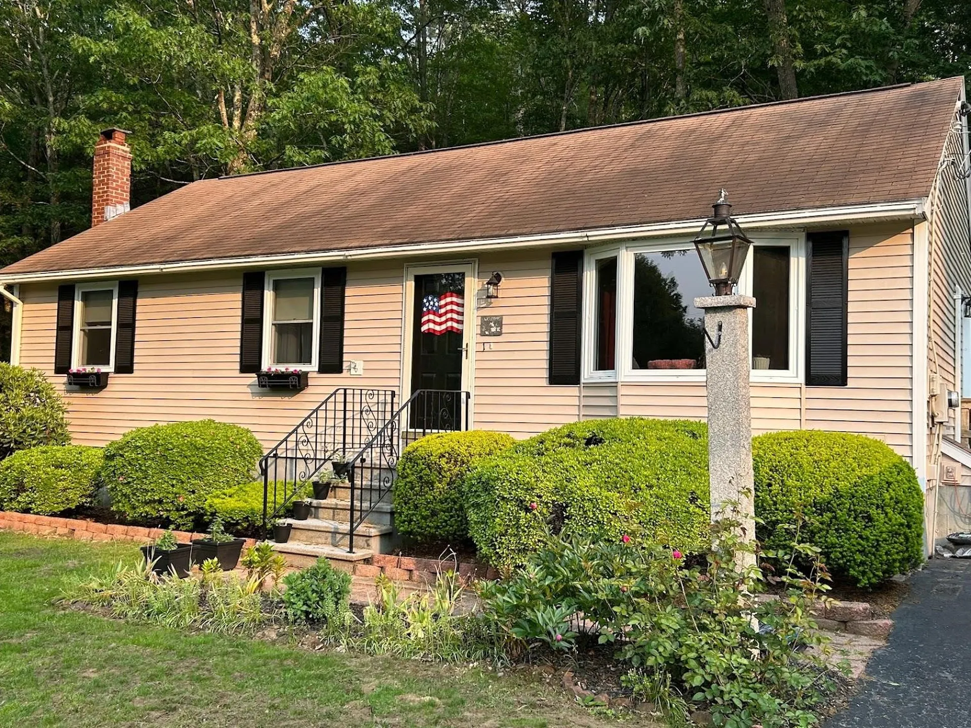 1 Adams Way Raymond NH 03077