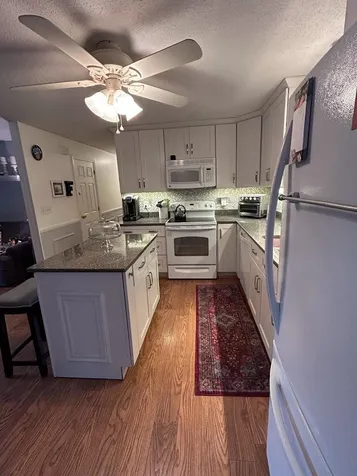 1 Adams Way Raymond NH 03077