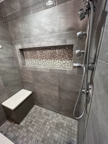 1 Adams Way Raymond NH 03077