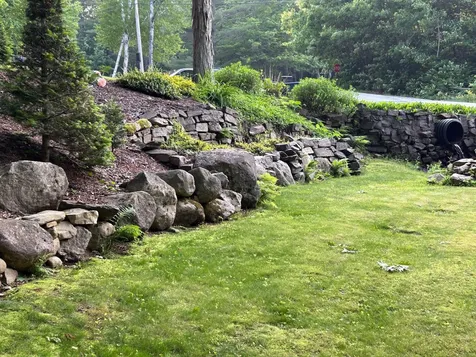 1 Adams Way Raymond NH 03077