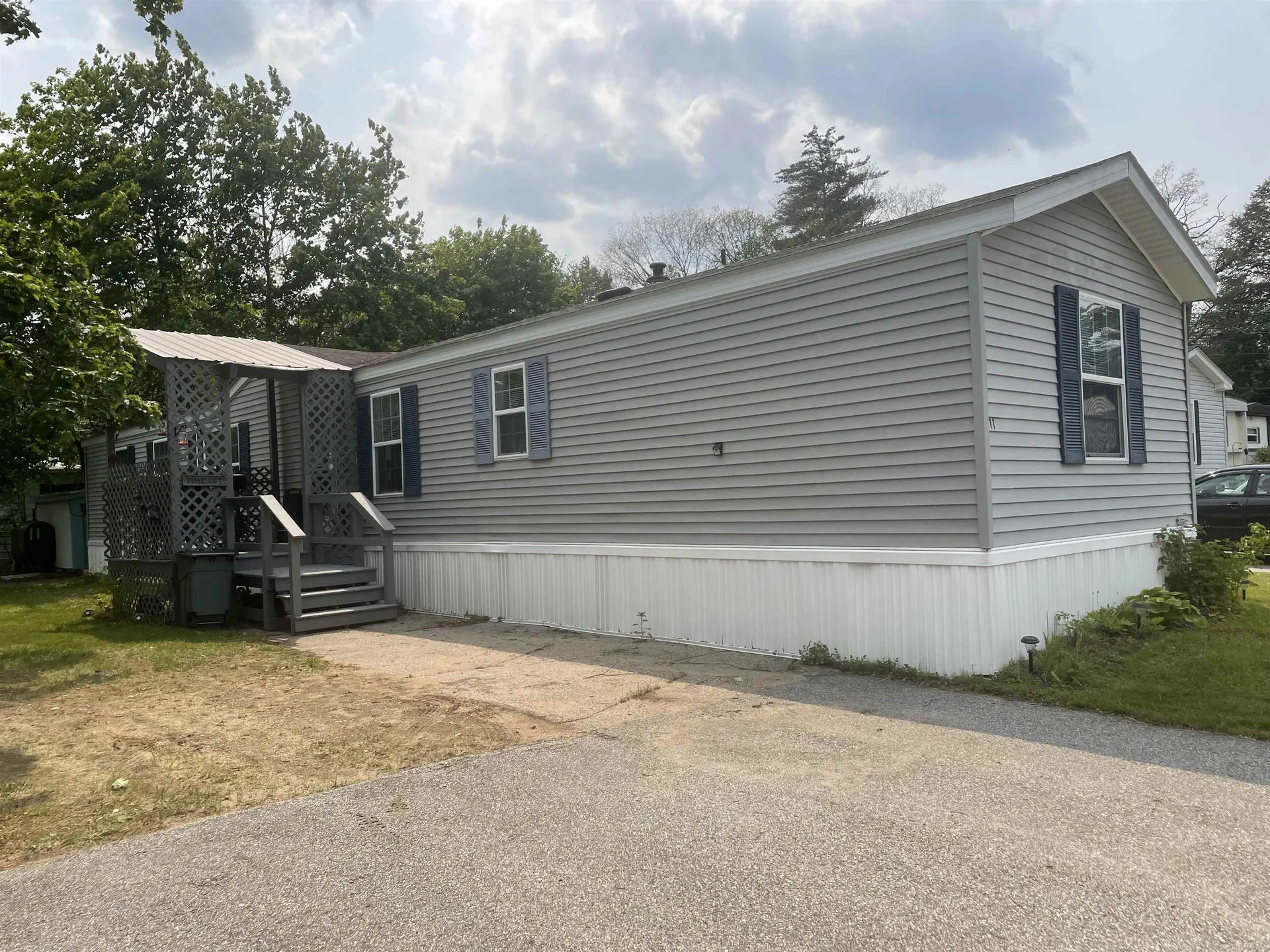 11 Easy Street Holderness NH 03245