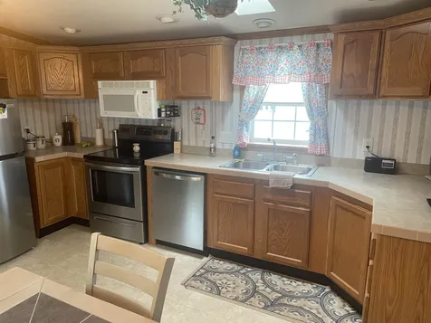 11 Easy Street Holderness NH 03245