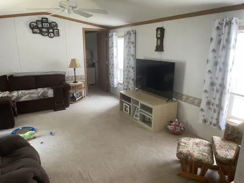 11 Easy Street Holderness NH 03245
