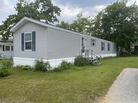 11 Easy Street Holderness NH 03245