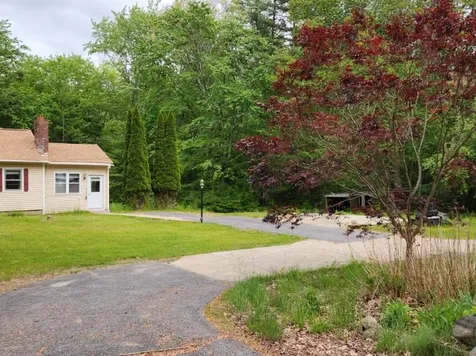 437 Chester Road Auburn NH 03032