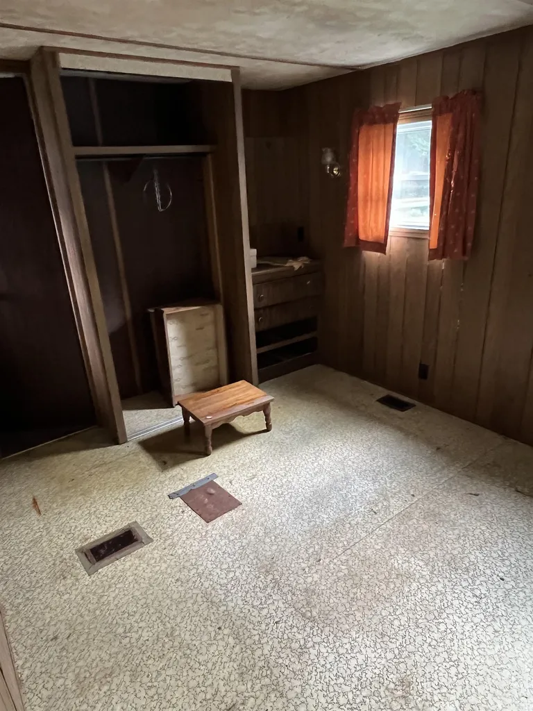 11 Crescent Drive Brattleboro VT 05301