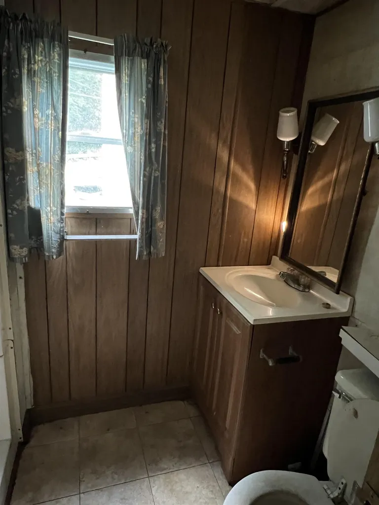 11 Crescent Drive Brattleboro VT 05301