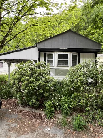 11 Crescent Drive Brattleboro VT 05301