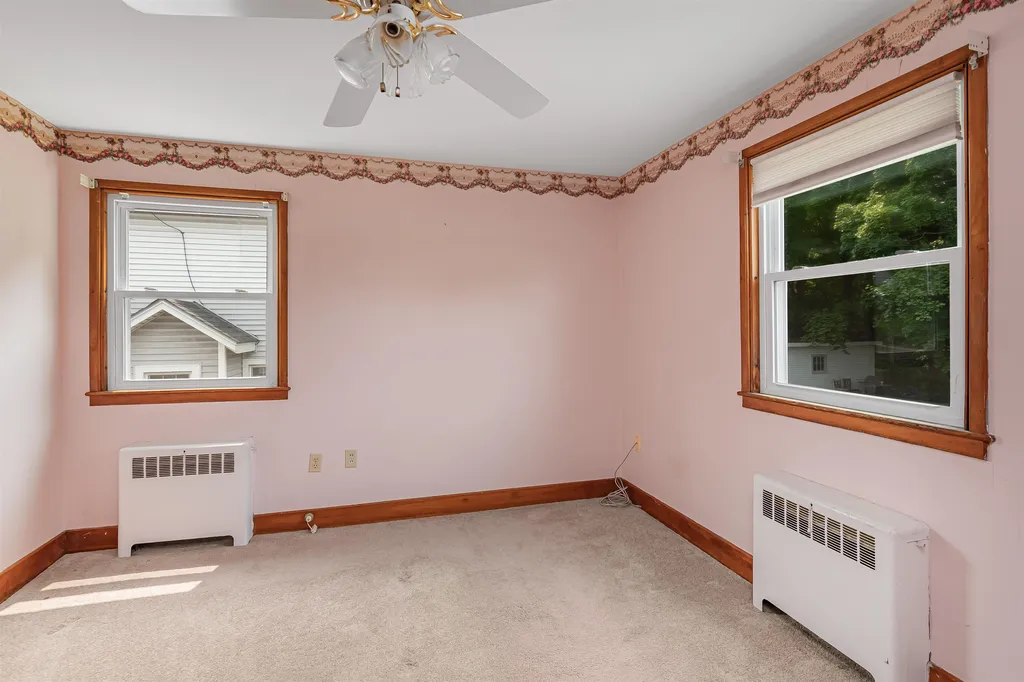 957 Pine Street Burlington VT 05401