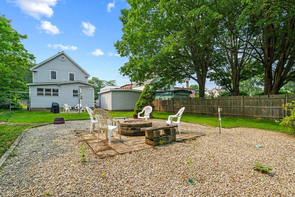 44 Crown Street Nashua NH 03060