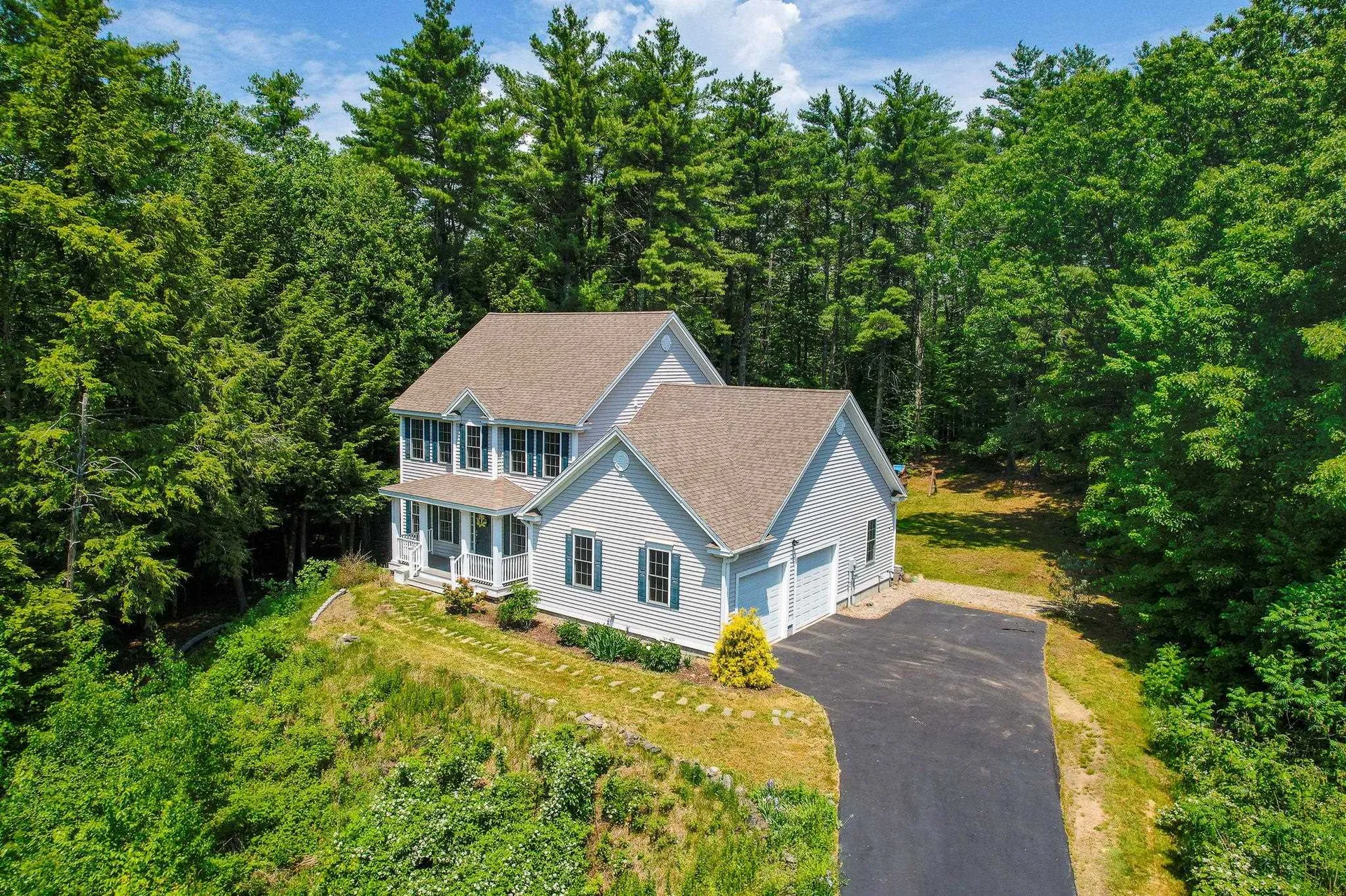 10 Pond Road Raymond NH 03077