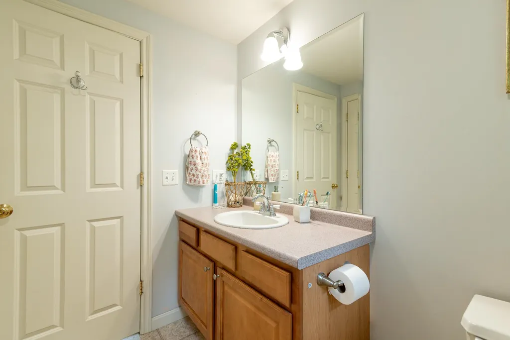 21 Taylor Road Dover NH 03820
