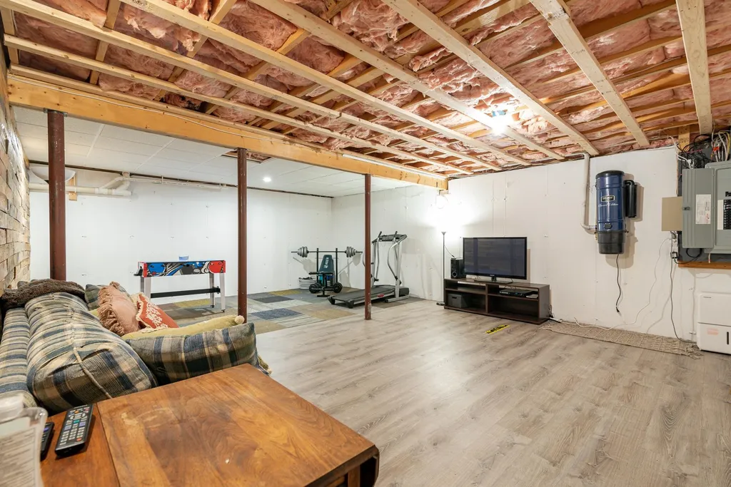 21 Taylor Road Dover NH 03820