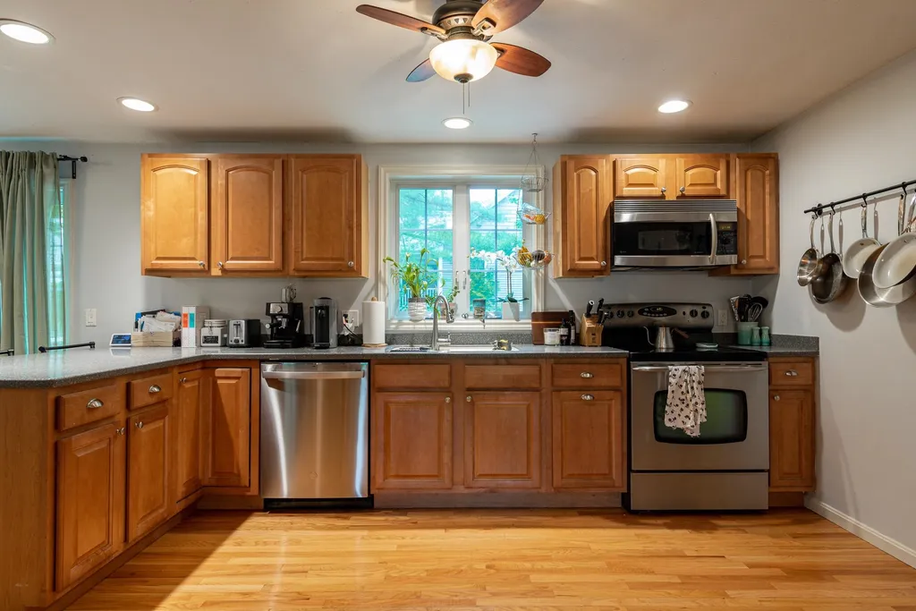 21 Taylor Road Dover NH 03820