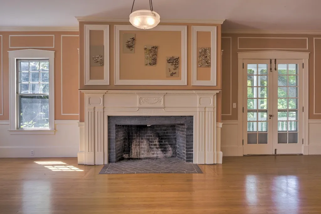 180 Court Street Keene NH 03431