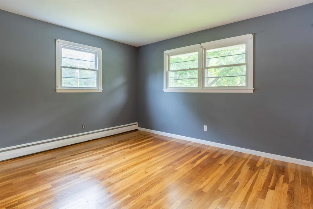 631 Cohas Avenue Manchester NH 03109