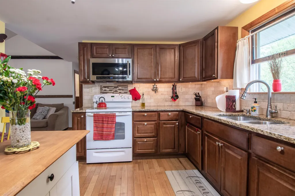 631 Cohas Avenue Manchester NH 03109