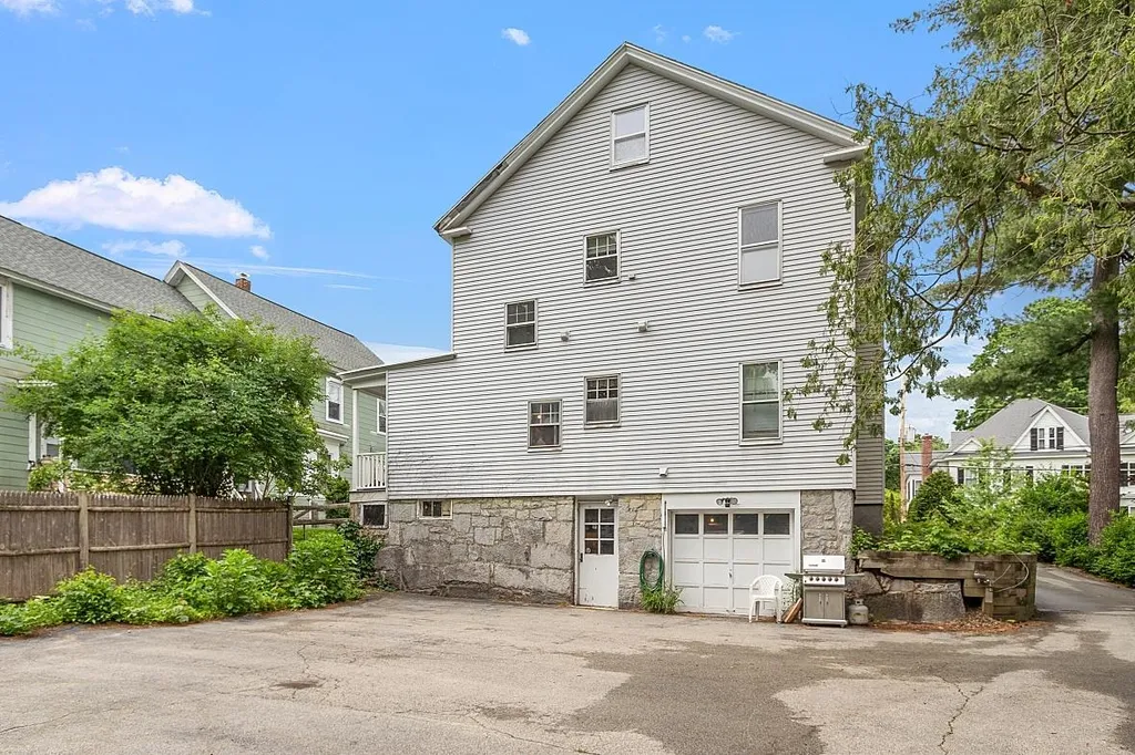 16-18 Stark Street Nashua NH 03064