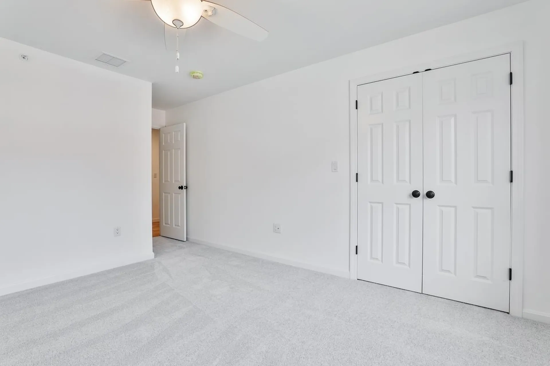 18 Forestedge Way Manchester NH 03102