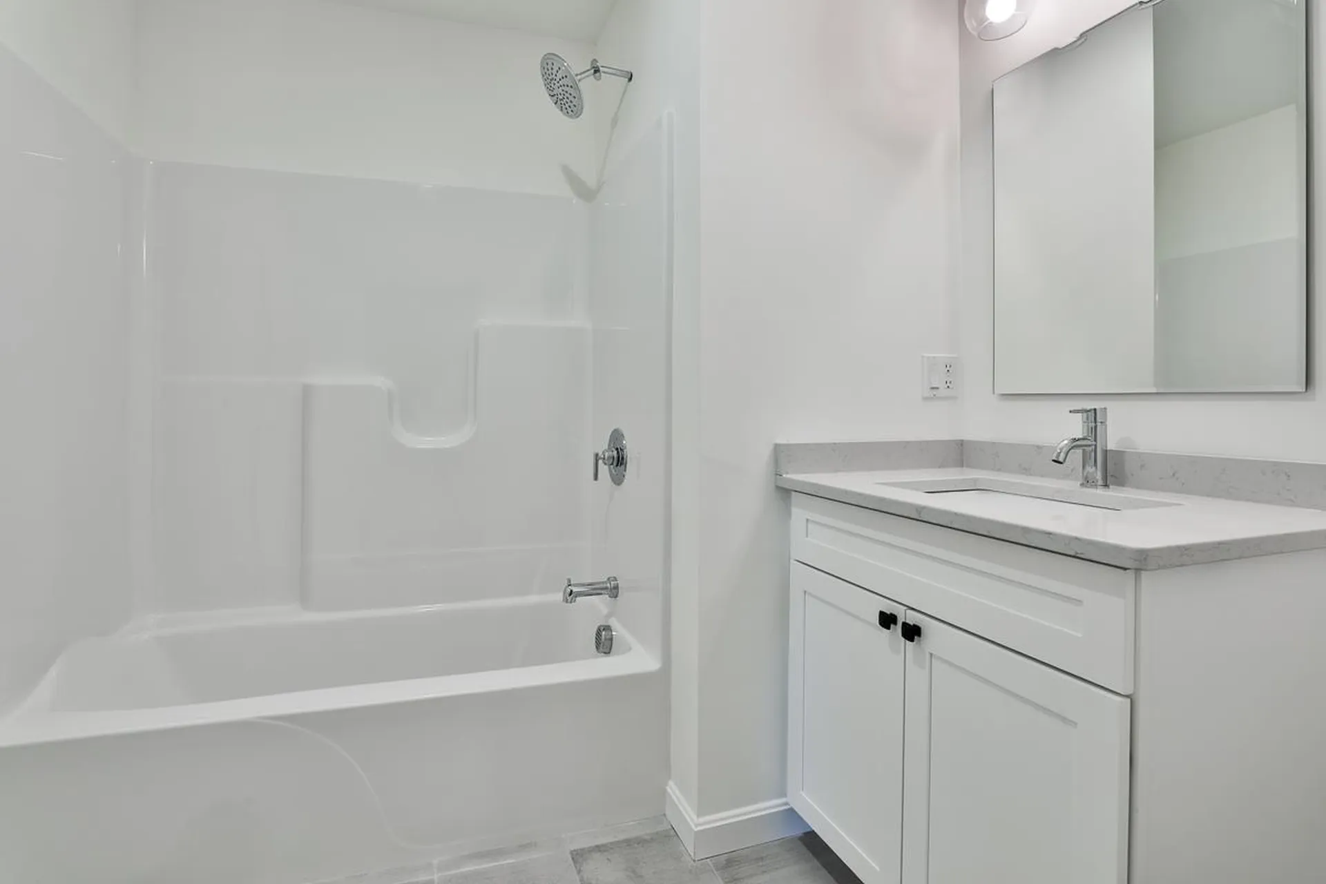 18 Forestedge Way Manchester NH 03102