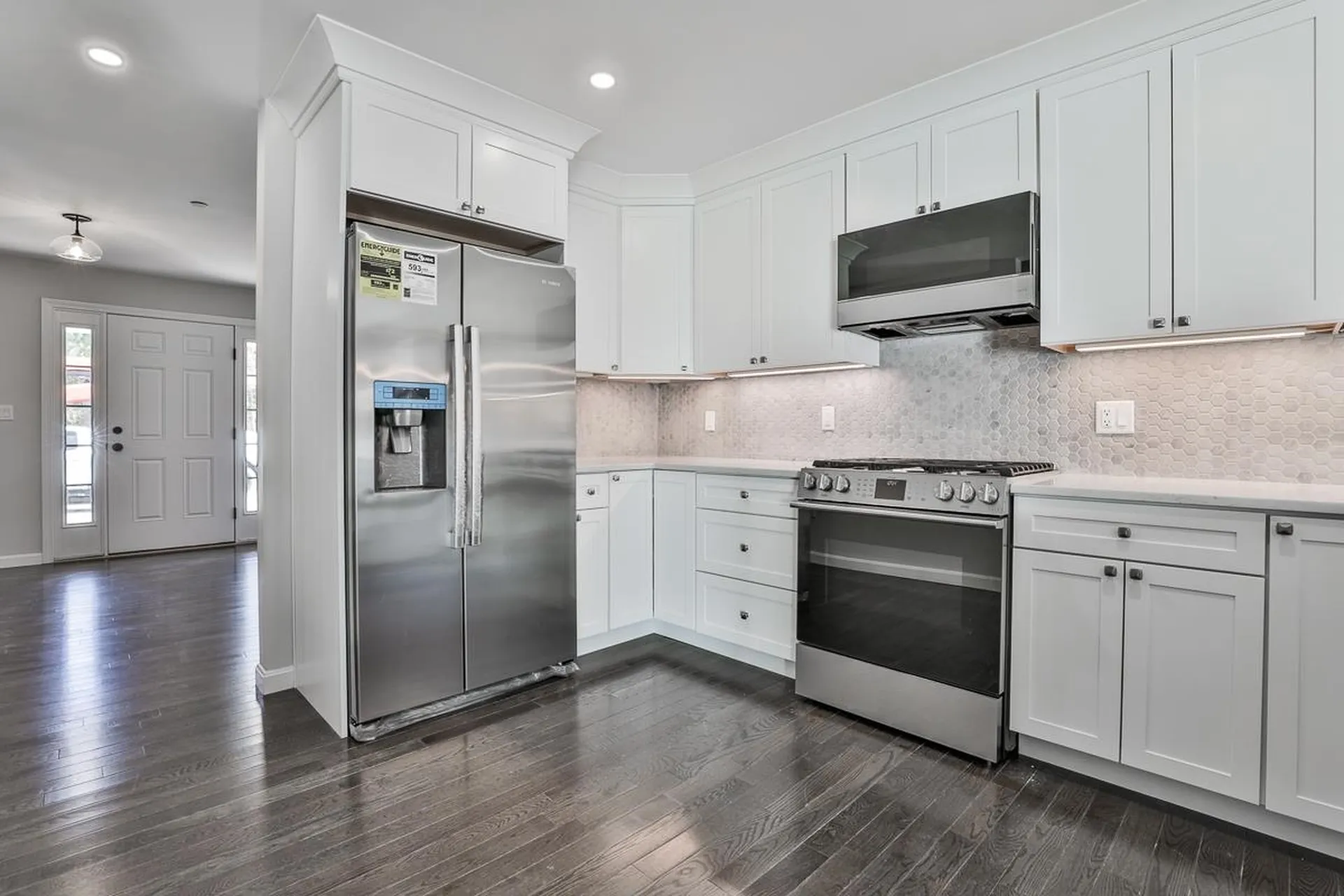 18 Forestedge Way Manchester NH 03102