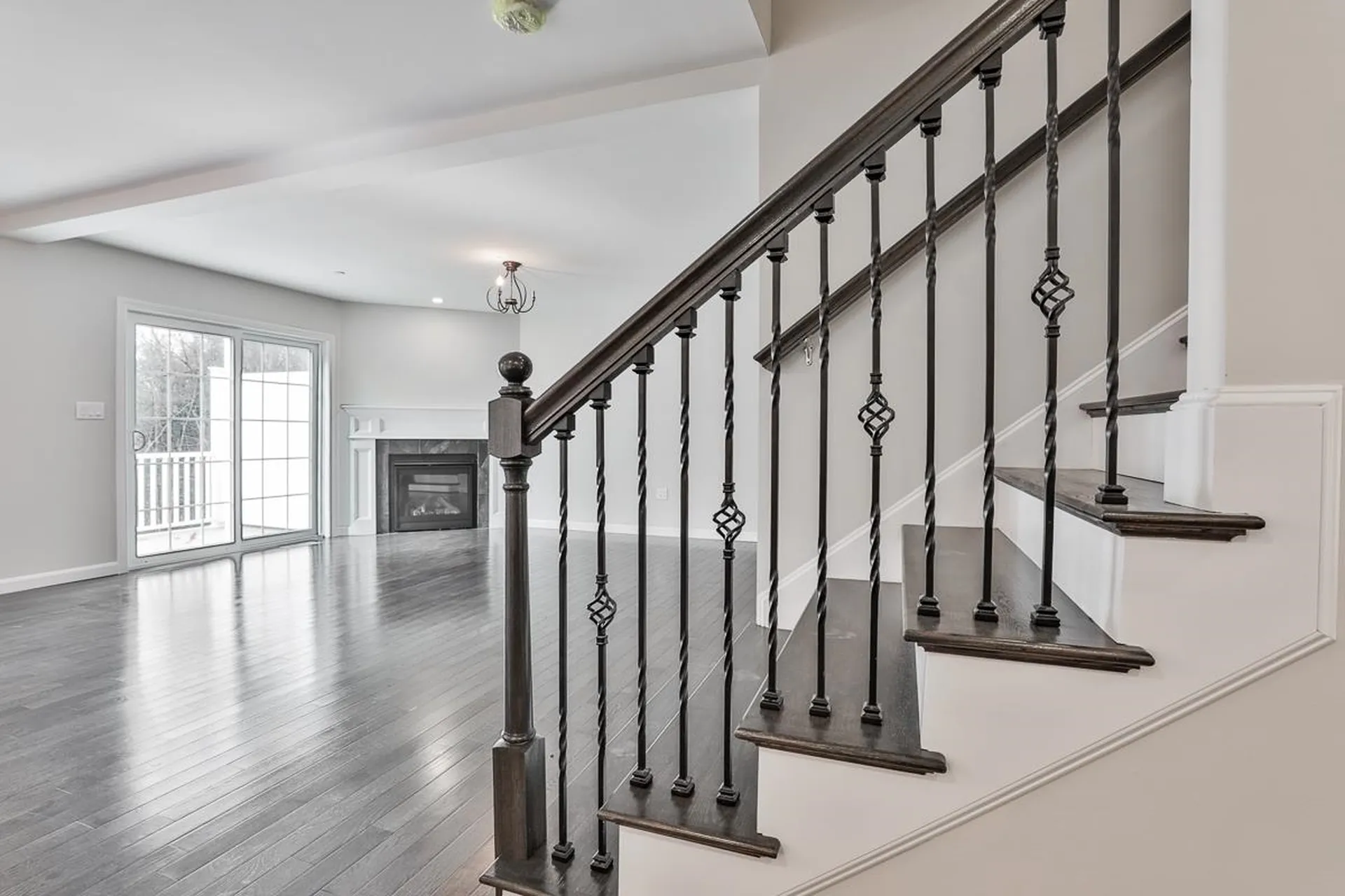 18 Forestedge Way Manchester NH 03102