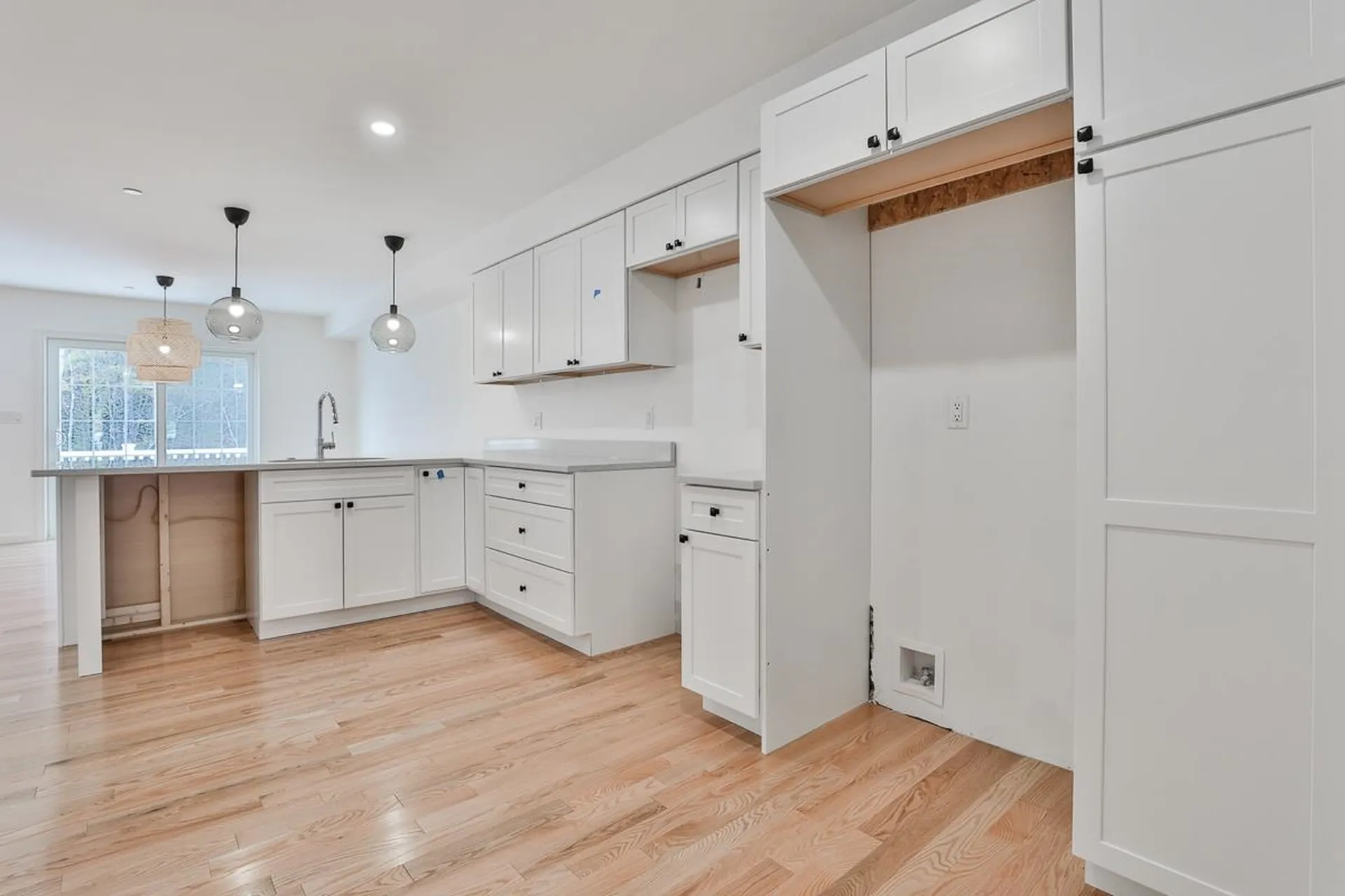 18 Forestedge Way Manchester NH 03102