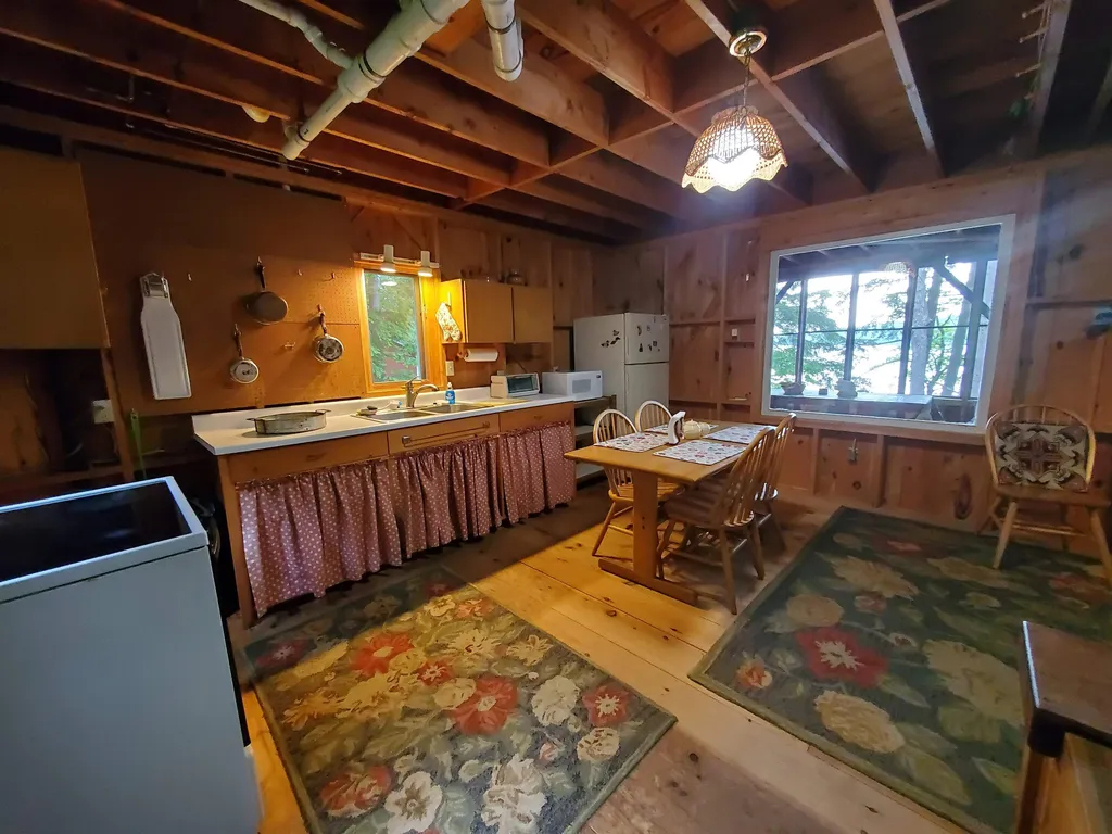 219 Algonquin Road Enfield NH 03748