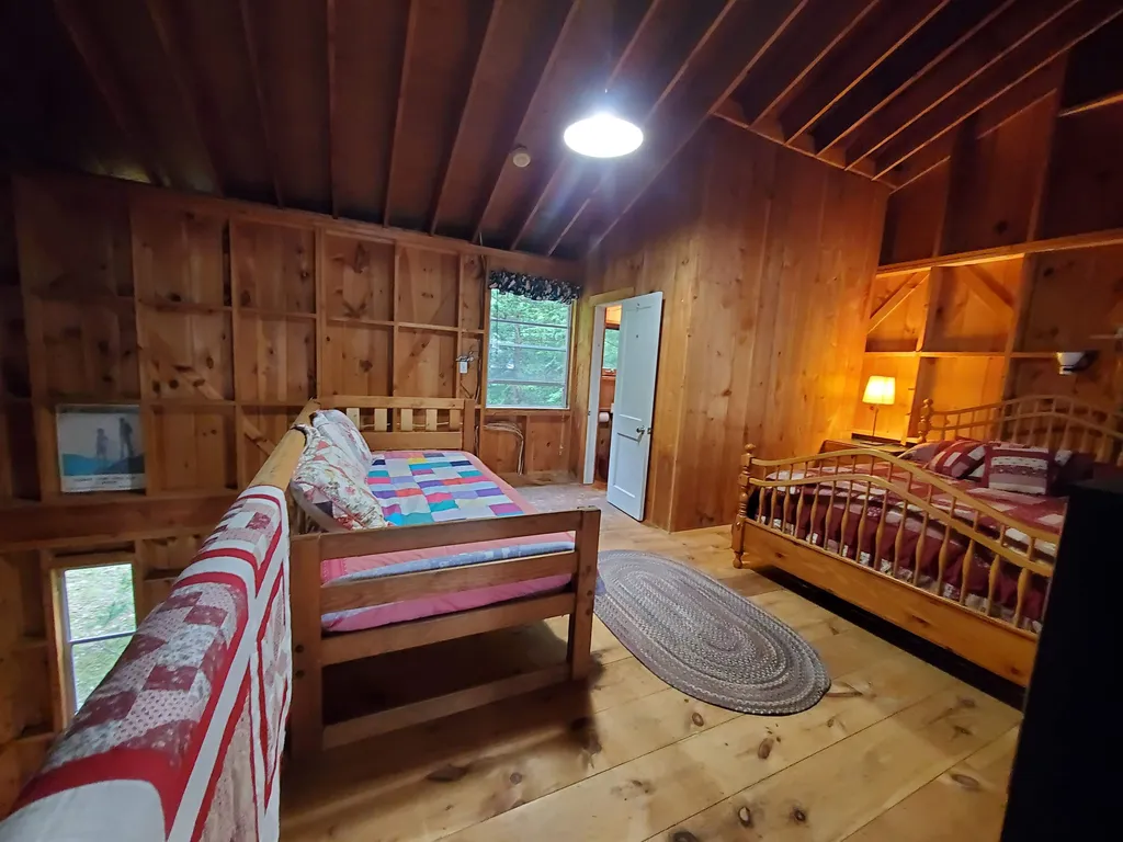 219 Algonquin Road Enfield NH 03748