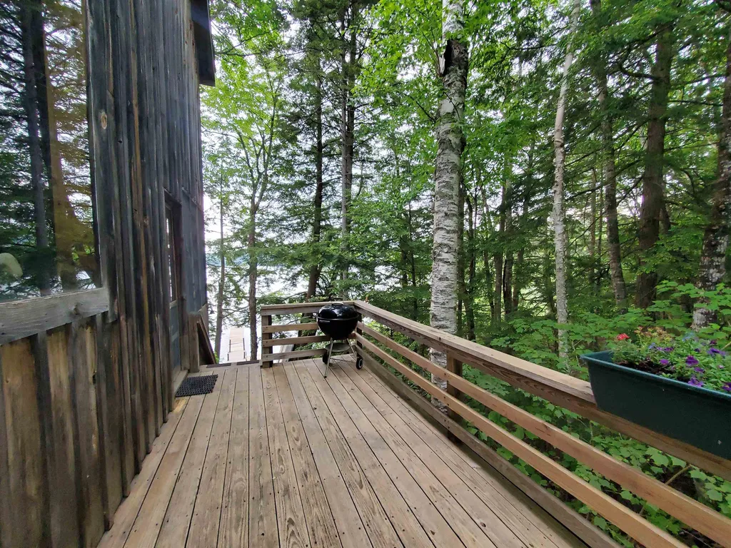 219 Algonquin Road Enfield NH 03748