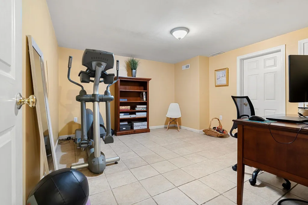 14 Longview Circle Pelham NH 03076