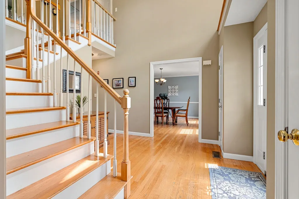 14 Longview Circle Pelham NH 03076