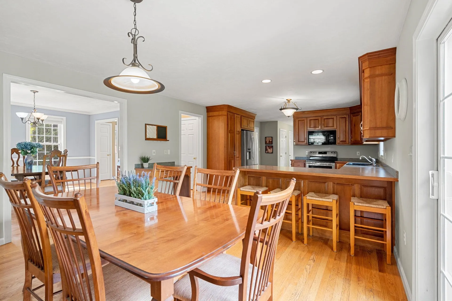 14 Longview Circle Pelham NH 03076