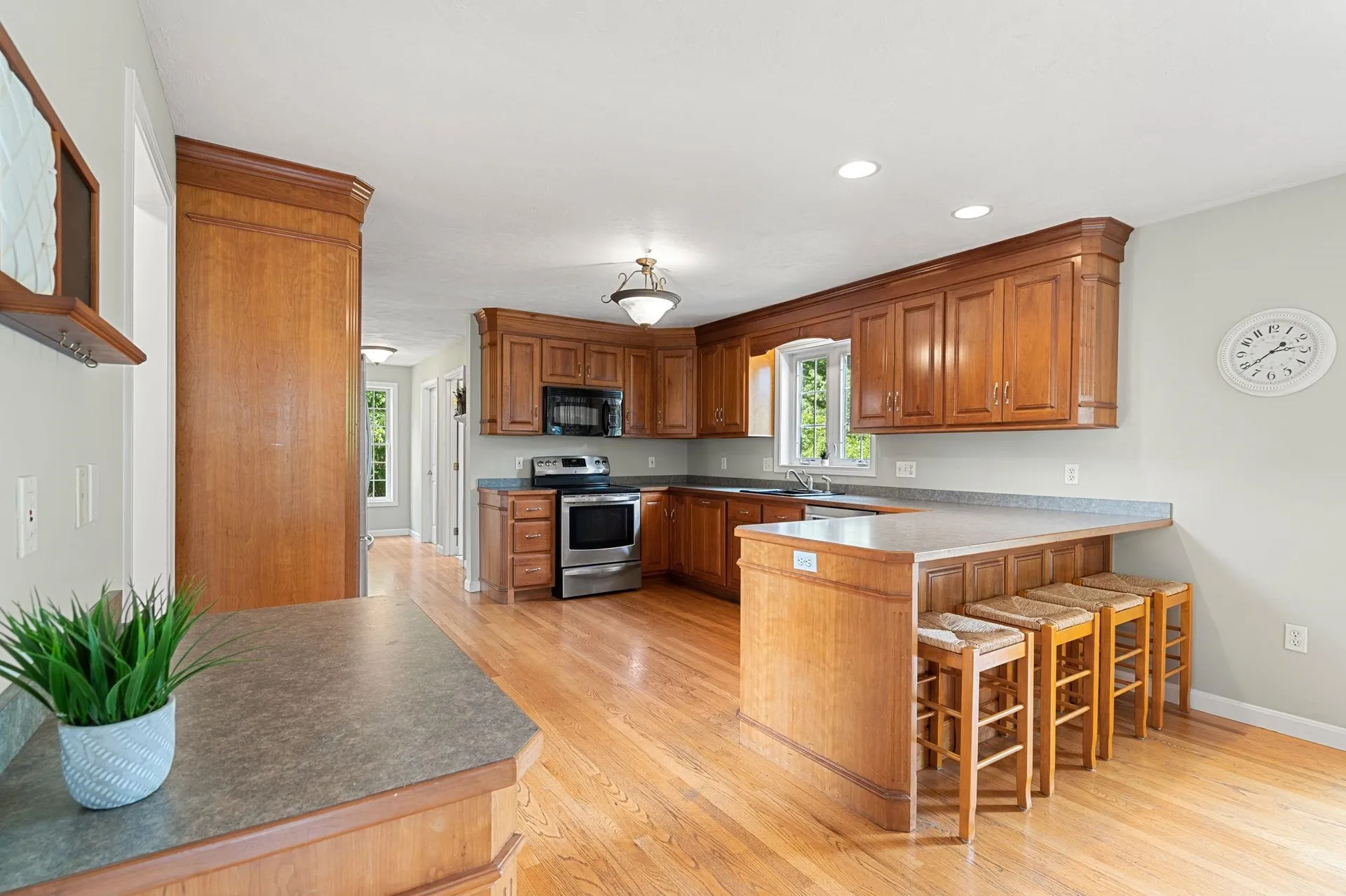 14 Longview Circle Pelham NH 03076