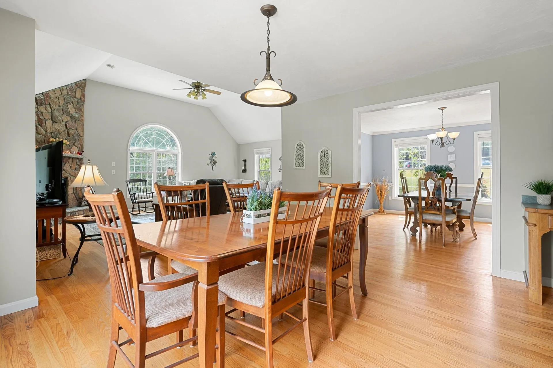 14 Longview Circle Pelham NH 03076