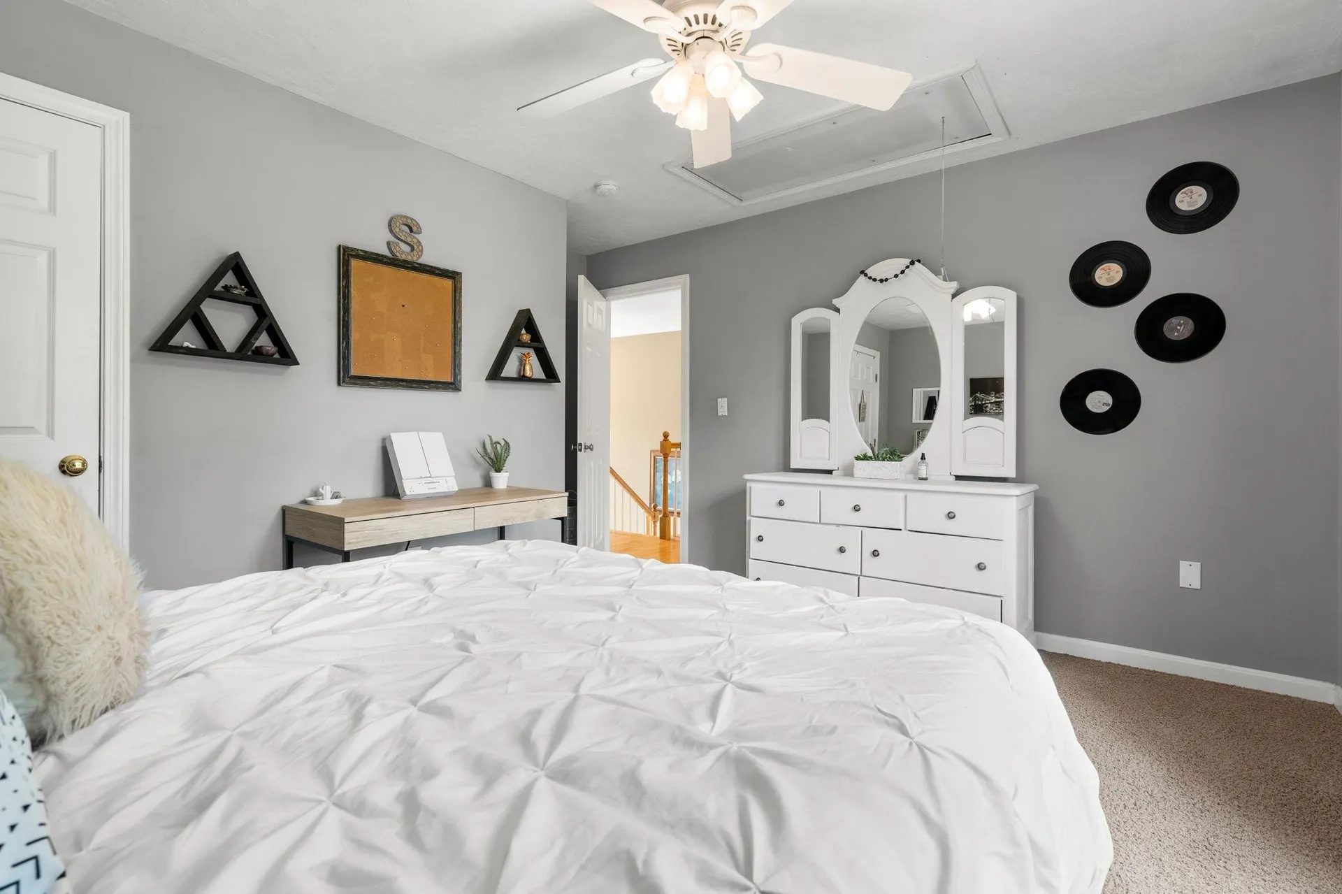 14 Longview Circle Pelham NH 03076